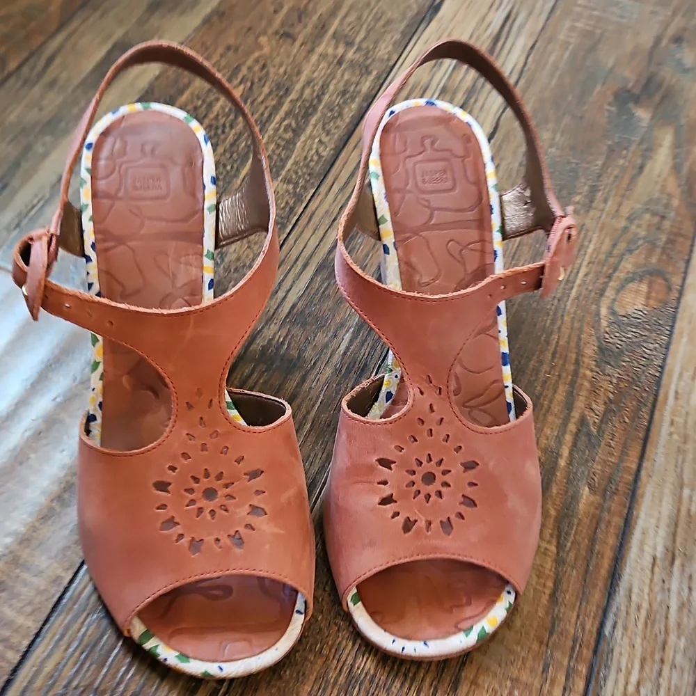Jasper &‎ Jeera Rust-Brown Leather Cut-out Heeled Sandals